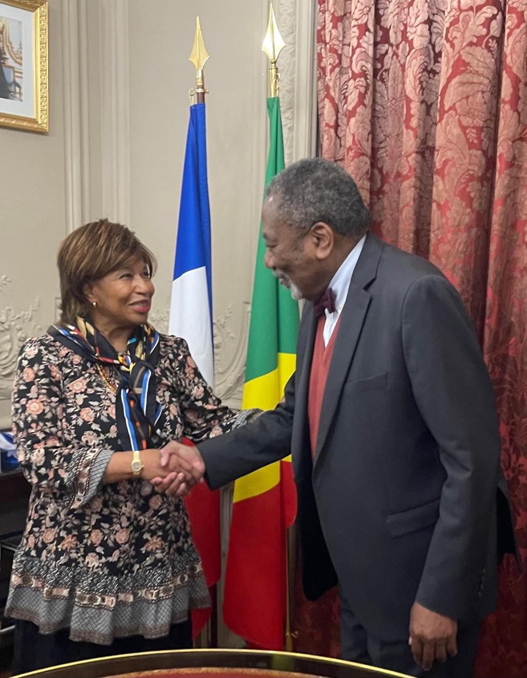 Ambassade du Congo en France : Rodolphe Adada reçoit Carol Moseley Braun, présidente de United States African Development Foundation pour discuter coopération